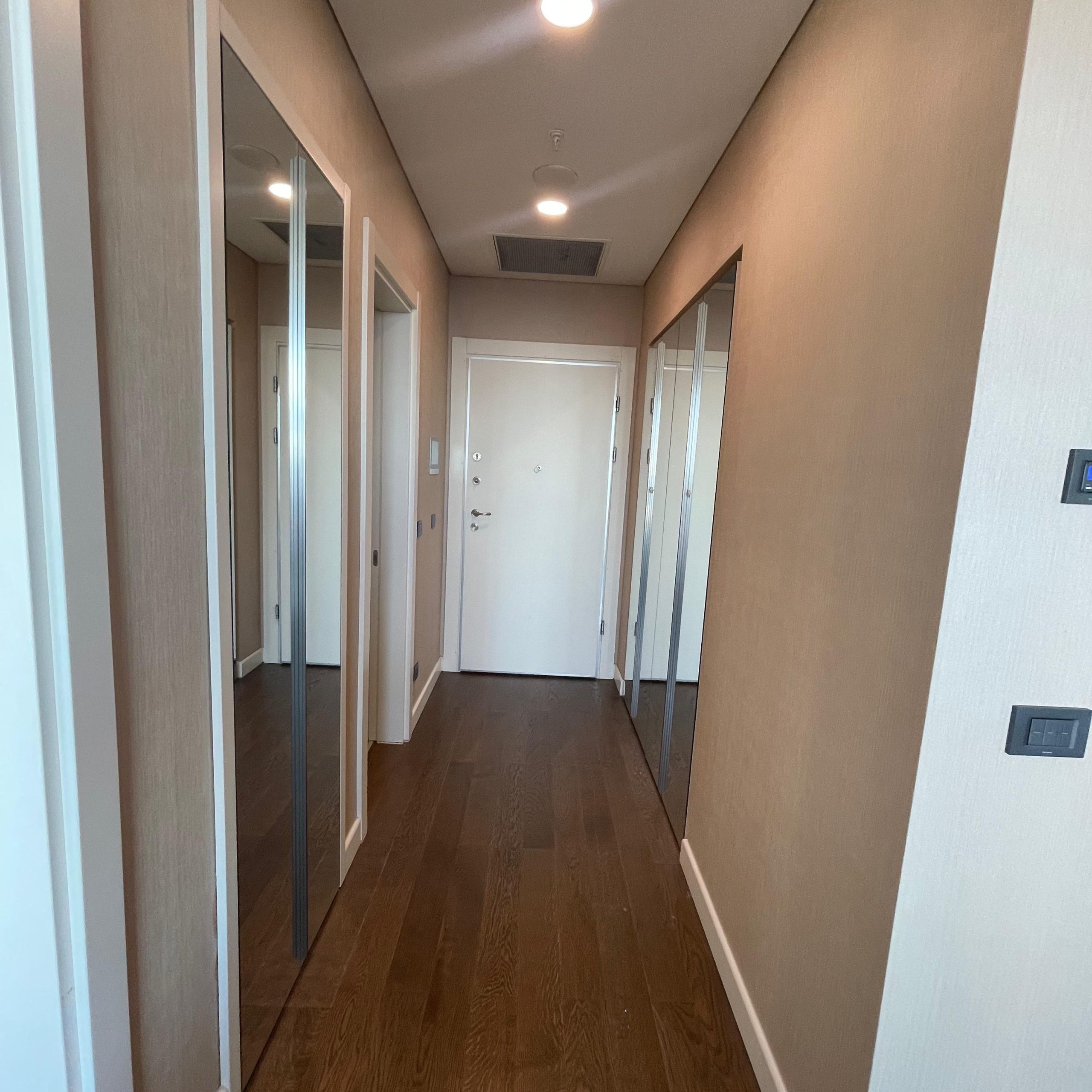 اجاره روزانه و ماهانه یکخواب در برج اسکایلند
