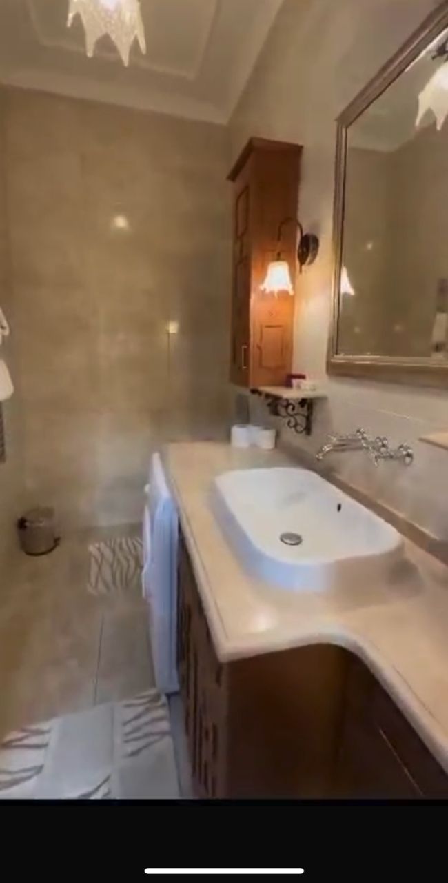 اجاره روزانه و ماهانه یکخواب لوکس در تکسیم استقلال